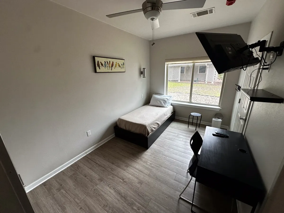 An interior room at the Briarwood detox center in Austin
