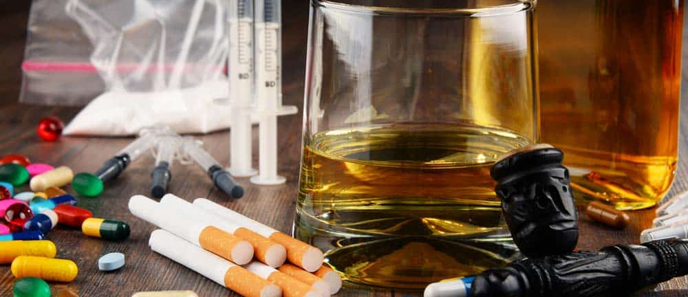 dangerous-drug-alcohol-combinations 10 dangerous combinations of alcohol and drugs