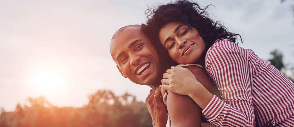 Why Breaking Up with Alcohol Might Be the Best Thing for Your Love Life couple in love enjoying sober life