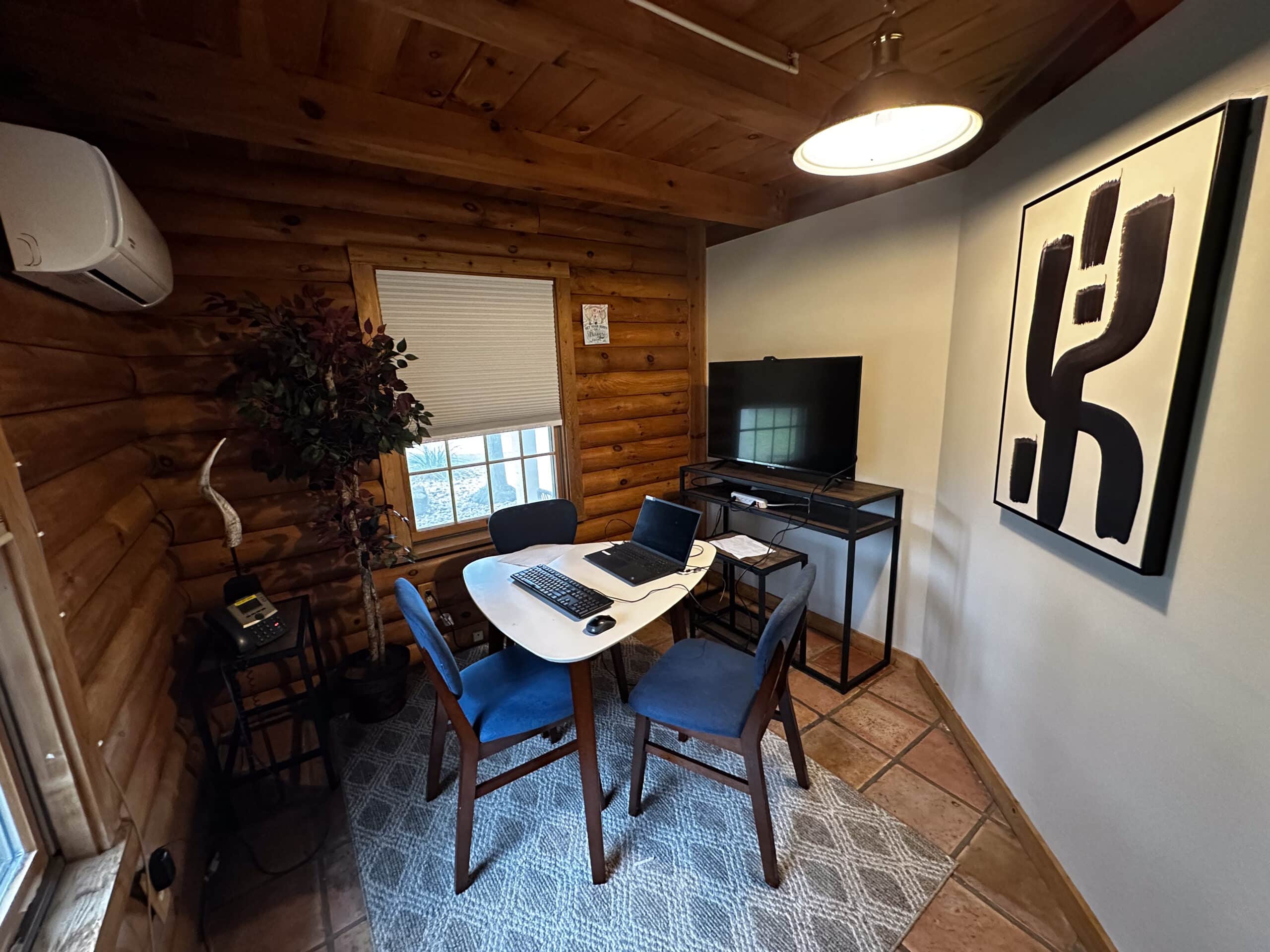 Case management office at Briarwood Detox Center Austin with desk, computer, and TV.